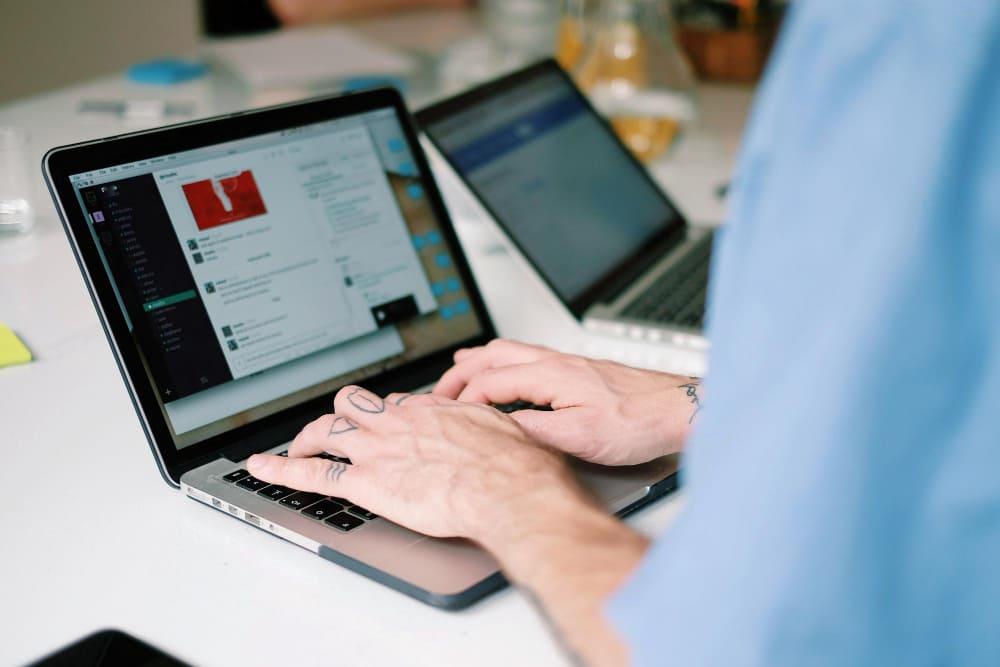 Optimización de Velocidad Web: Acelera tu Presencia Digital con InspireWaveStudio.